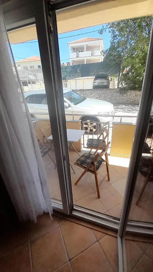 ***Strawberry Apartments*** Donji Okrug Apartamento