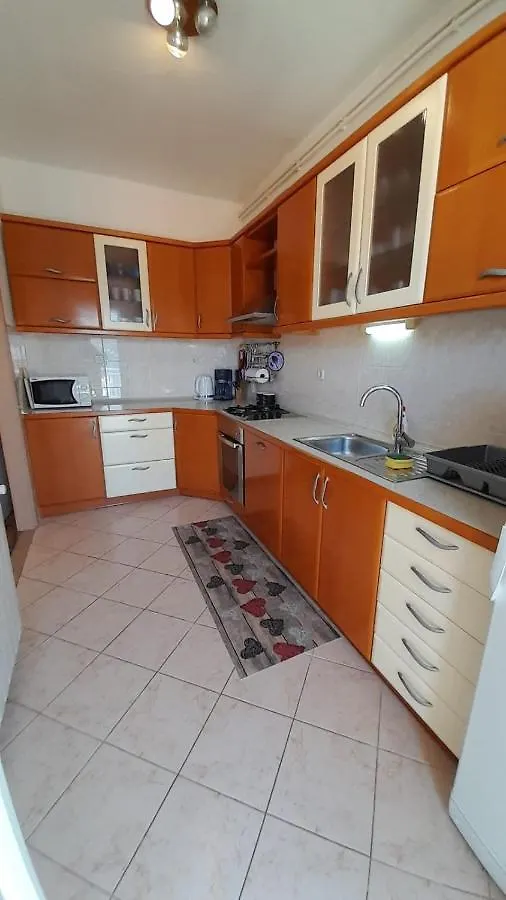 ***Strawberry Apartments*** Donji Okrug  Croatia