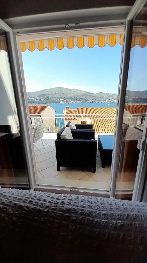***Strawberry Apartments*** Donji Okrug  0*, Donji Okrug (Ciovo) Croatia